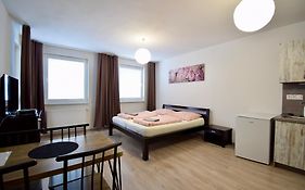 Apartman Zlatovska 22B